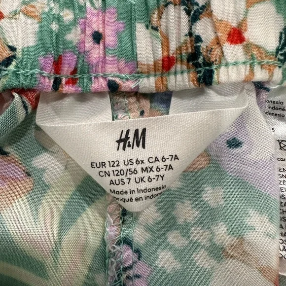 H&M Floral Multicolor Pants - Size 6X - Picture 3 of 7